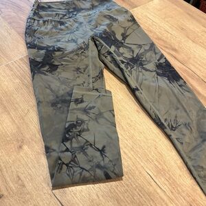 ZYIA Earth Tone Camo Leggings